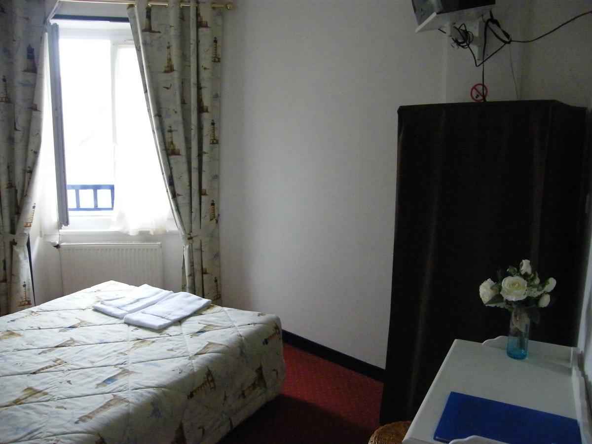 Hotel De La Gare 생말로 외부 사진