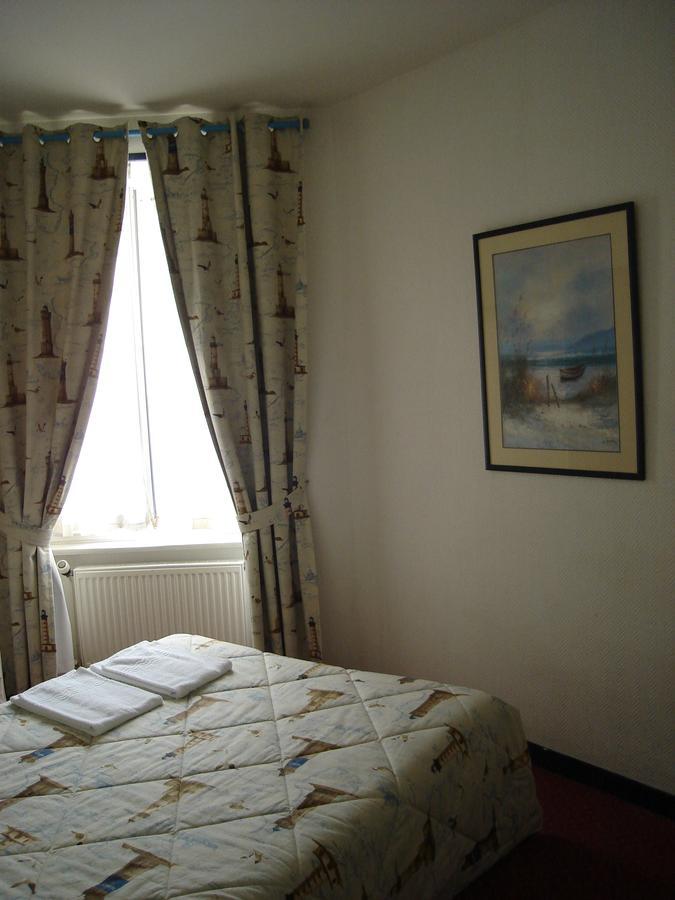 Hotel De La Gare 생말로 외부 사진