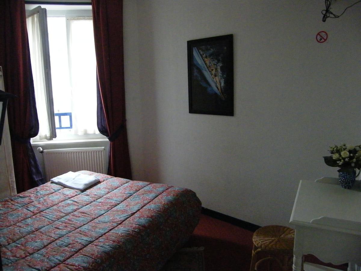 Hotel De La Gare 생말로 외부 사진